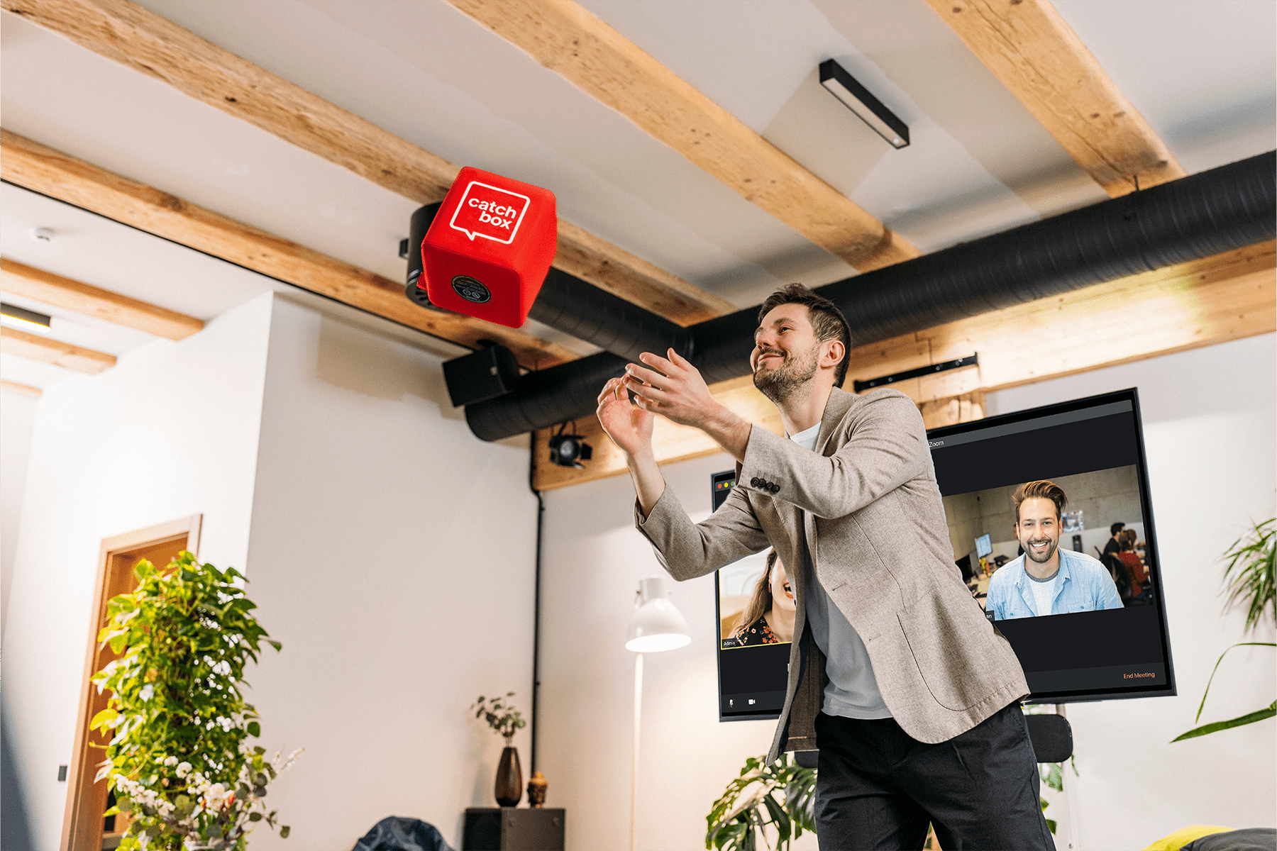 Catchbox Cube in action